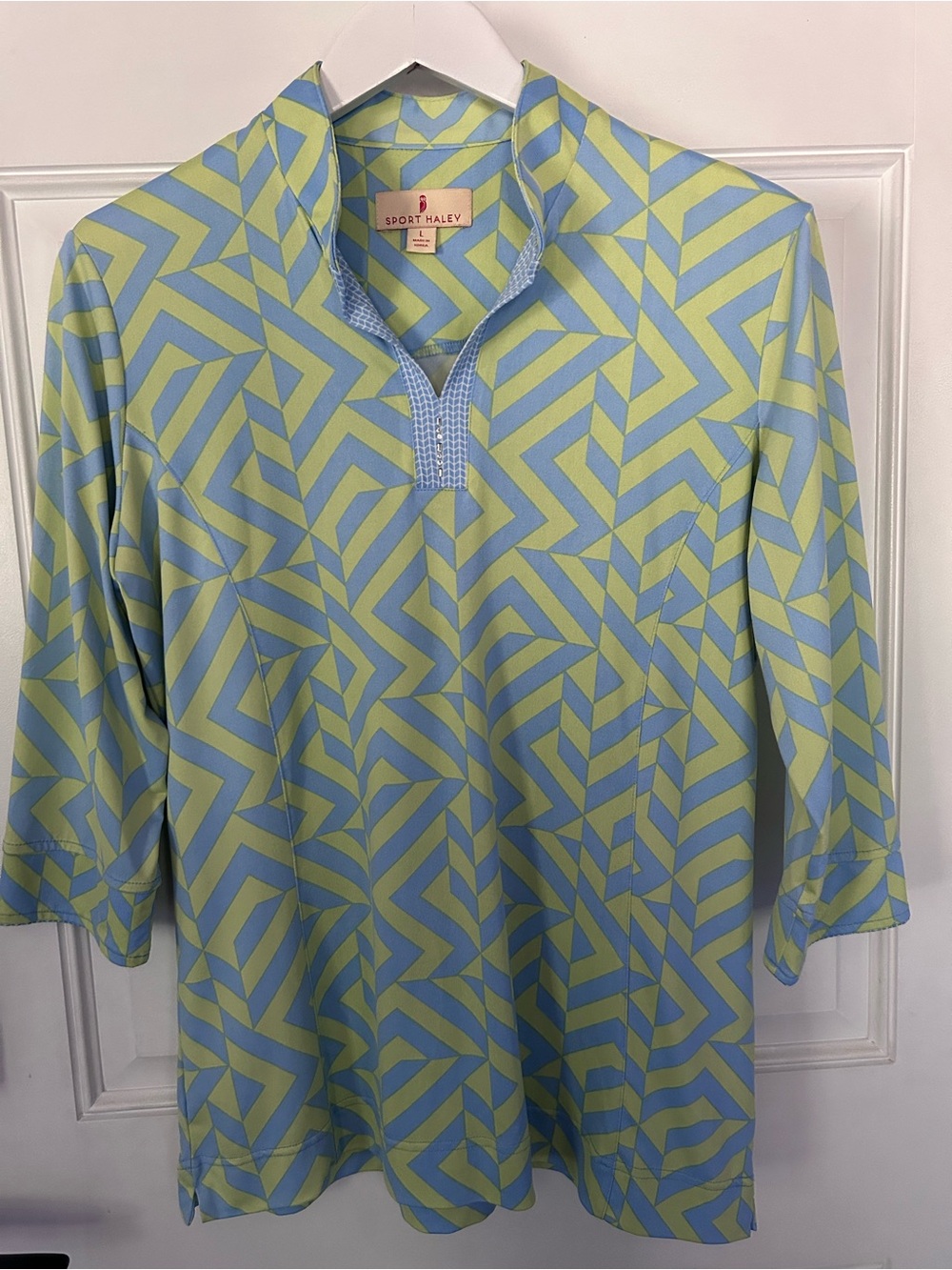 Sport Haley Women’s Geometric Long Sleeve Top in Lime & Sky Blue